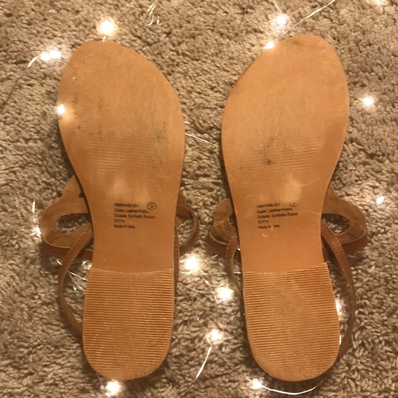 Cute, detailed sandals! - Picture 5 of 5